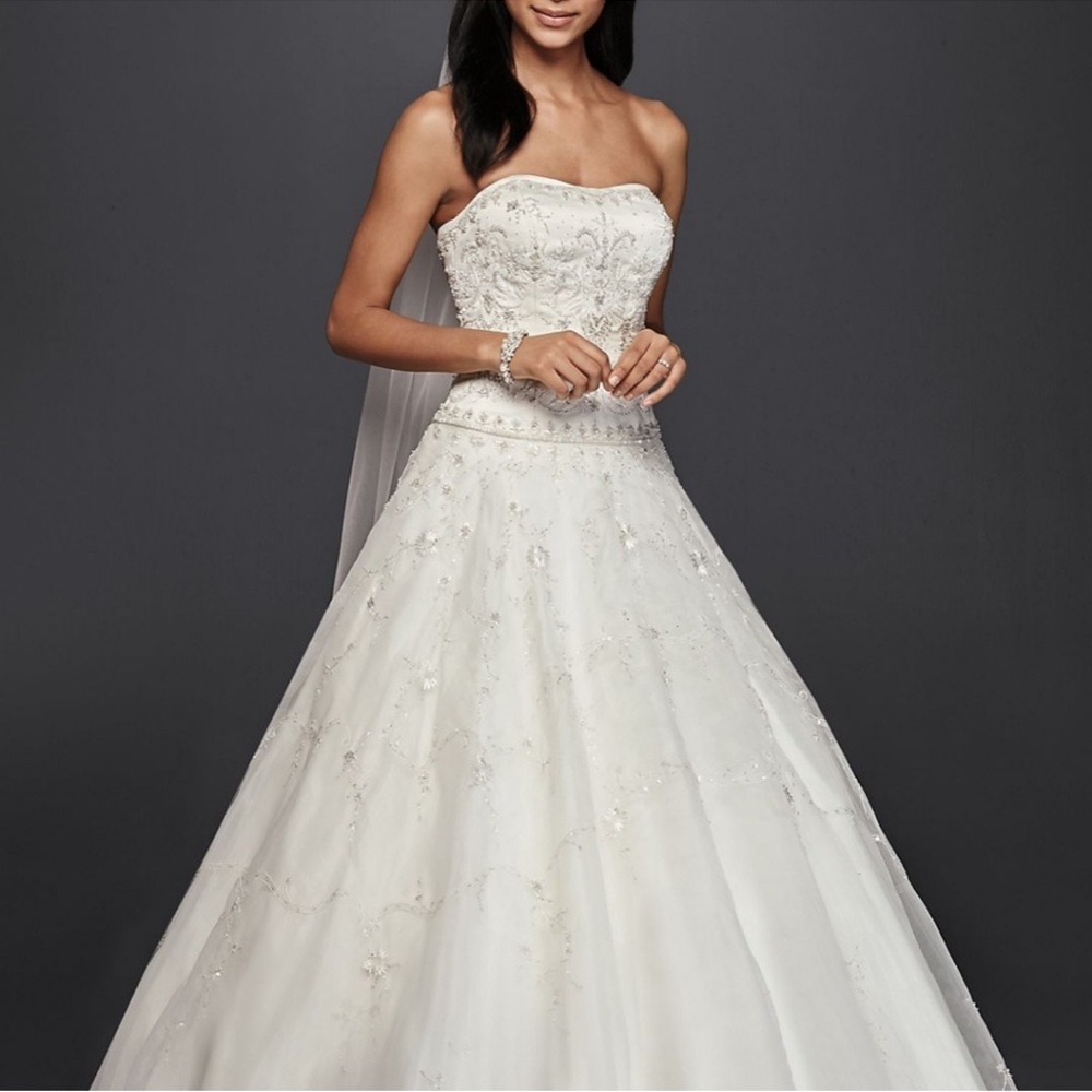 Vintage White Oleg Cassini Beaded Embroidered Strapless Princess Bridal Gown S16